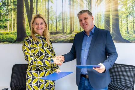 Županja Občine Domžale in direktor podjetja E-projekt, d.o.o.; foto: Rok Majhenič-19