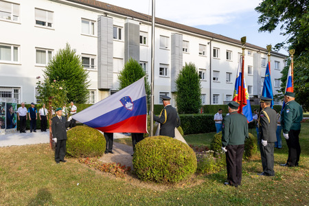 Slavnostni dvig slovenske zastave; foto Rok Majhenič