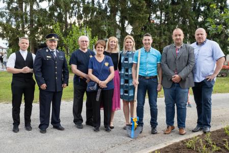 Slavnostna_povorka_800let_Dob-17