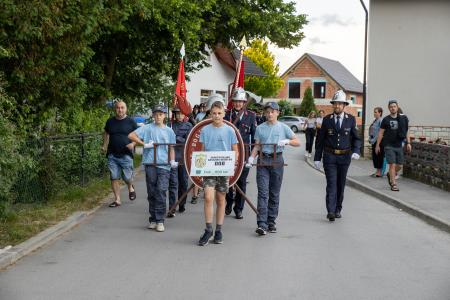 Slavnostna_povorka_800let_Dob-22