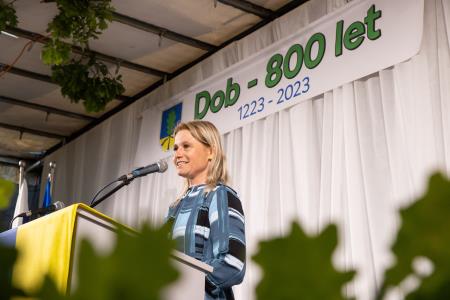 Slavnostna_povorka_800let_Dob-250