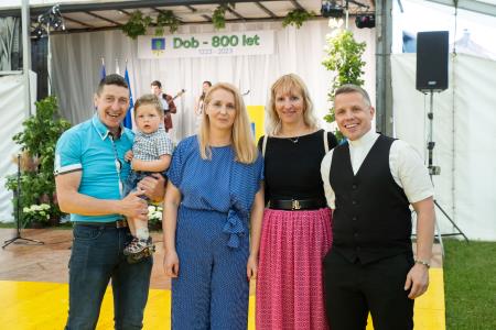 Slavnostna_povorka_800let_Dob-278