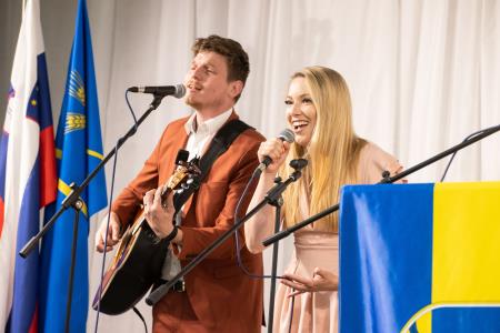 Slavnostna_povorka_800let_Dob-283