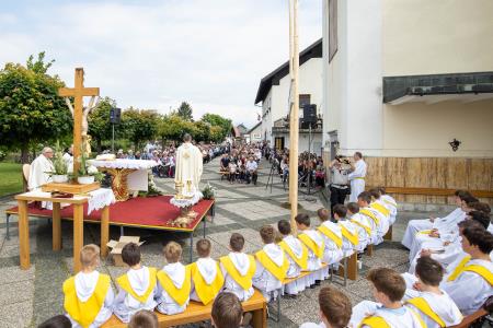 Sveta_maša_ob_800-letnici_Doba-66