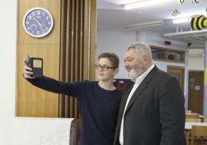 Mini župan in mini podžupanja na Tradicionalnem slovenskem zajtrku