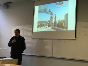 Člani štaba Civilne zaščite Domžale predavali študentom obramboslovja na Fakulteti za družbene vede