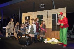 Božiček obiskal otroke v Češminovem parku