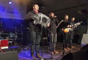 Božična Petkova pumba z energično Tanjo Žagar