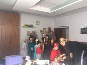 Na Občini Domžale obujamo slovenski običaj prihoda kolednikov