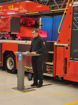 Slavnostni prevzem novega gasilskega vozila v Centru za zaščito in reševanje Domžale 