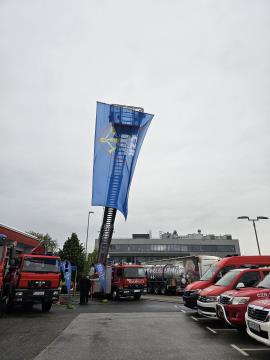 Slavnostni prevzem novega gasilskega vozila v Centru za zaščito in reševanje Domžale 