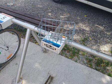 Odlomljena košarica na kolesu DBajk