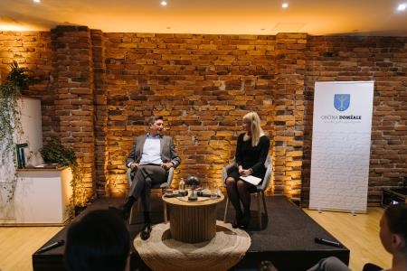 Pogovor ob kavi z Borutom Pahorjem, foto: Eva Žurbi/Občina Domžale