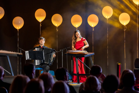 Citrarka Janja Brlec in harmonikar Izidor Kokovnik; foto: Rok Majhenič