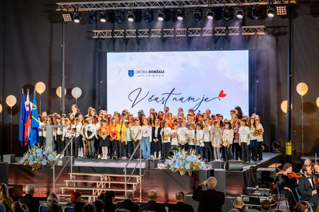 Združeni otroški zbori Domžale; foto: Rok Majhenič
