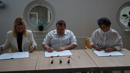 Podpis pisma o nameri za gradnjo nove enote Doma upokojencev Domžale