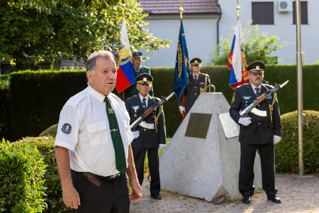Slavnostni dvig slovenske zastave; foto Rok Majhenič