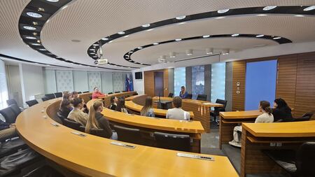 Obisk študentov Fakultete za dizajn; foto: arhiv Občine Domžale