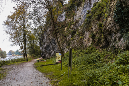 Prenovljena podoba rekreacijske poti ob Kamniški Bistrici pod vznožjem Šumberka