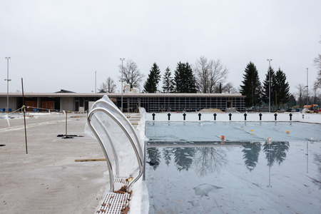 Dela na gradbišču domžalskega bazena intenzivno potekajo; foto Jure Gubanc