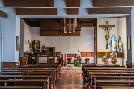 Samostan sester sv. Križa na Mali Loki