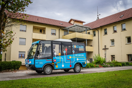 Samostan sester sv. Križa na Mali Loki